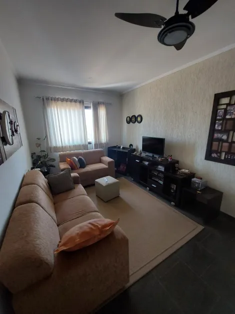 Apartamento / Padr&atilde;o em S&atilde;o Jos&eacute; do Rio Preto 