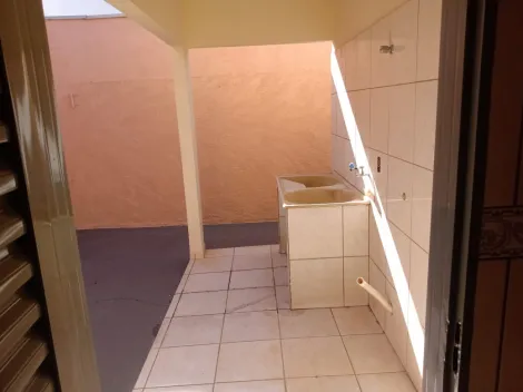 Alugar Casa / Padr&atilde;o em S&atilde;o Jos&eacute; do Rio Preto R$ 1.500,00 - Foto 3