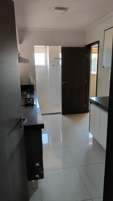 Alugar Apartamento / Padr&atilde;o em S&atilde;o Jos&eacute; do Rio Preto R$ 2.300,00 - Foto 5