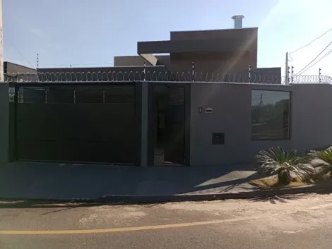 Alugar Casa / Padr&atilde;o em S&atilde;o Jos&eacute; do Rio Preto. apenas R$ 600.000,00