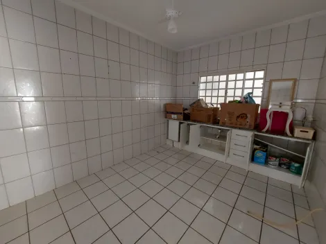 Alugar Casa / Padr&atilde;o em S&atilde;o Jos&eacute; do Rio Preto R$ 1.400,00 - Foto 3
