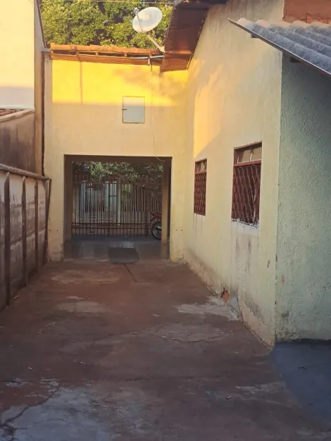 Alugar Casa / Padr&atilde;o em S&atilde;o Jos&eacute; do Rio Preto R$ 800,00 - Foto 18