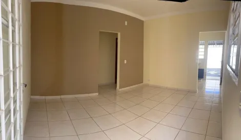 Alugar Casa / Padr&atilde;o em S&atilde;o Jos&eacute; do Rio Preto R$ 1.450,00 - Foto 4
