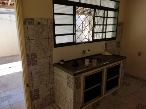 Alugar Casa / Padr&atilde;o em S&atilde;o Jos&eacute; do Rio Preto R$ 1.500,00 - Foto 2