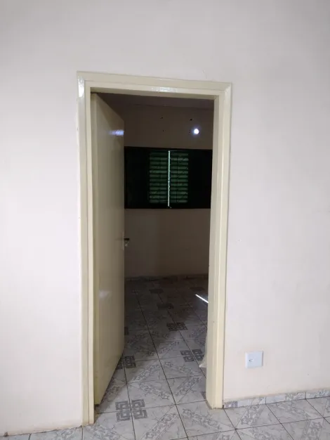 Alugar Casa / Padr&atilde;o em S&atilde;o Jos&eacute; do Rio Preto R$ 1.500,00 - Foto 6