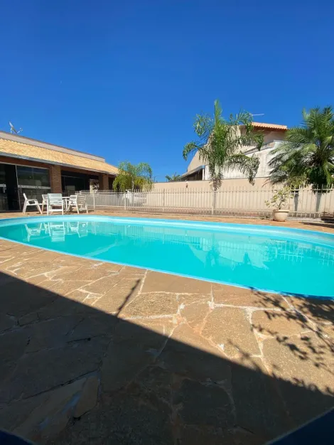 Alugar Casa / Padr&atilde;o em Bady Bassitt. apenas R$ 600.000,00