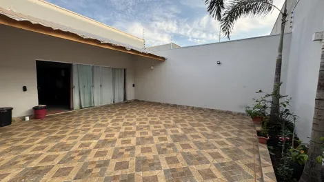 Comprar Casa / Padr&atilde;o em Votuporanga R$ 550.000,00 - Foto 15