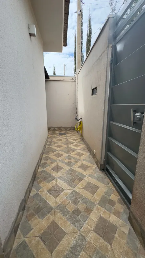 Comprar Casa / Padr&atilde;o em Votuporanga R$ 550.000,00 - Foto 2