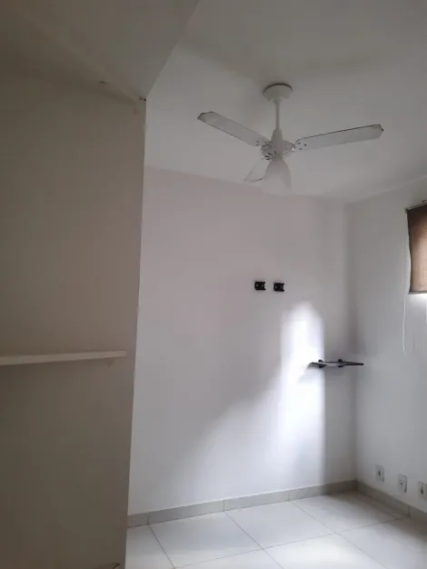 Alugar Apartamento / Padr&atilde;o em S&atilde;o Jos&eacute; do Rio Preto R$ 1.100,00 - Foto 3
