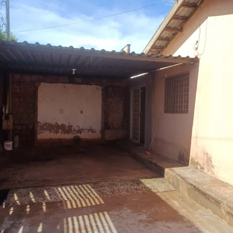 Alugar Casa / Padr&atilde;o em S&atilde;o Jos&eacute; do Rio Preto. apenas R$ 900,00