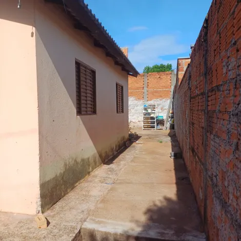 Alugar Casa / Padr&atilde;o em S&atilde;o Jos&eacute; do Rio Preto R$ 900,00 - Foto 2