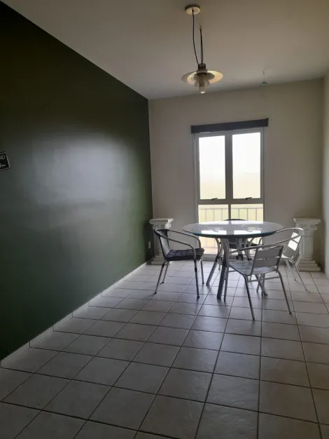 Alugar Apartamento / Padr&atilde;o em S&atilde;o Jos&eacute; do Rio Preto. apenas R$ 900,00