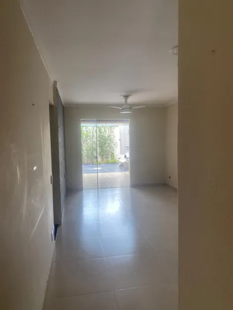 Alugar Casa / Condom&iacute;nio em S&atilde;o Jos&eacute; do Rio Preto. apenas R$ 2.575,00