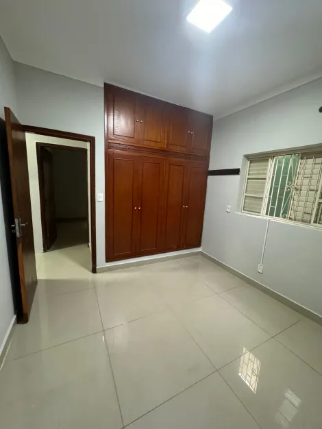 Alugar Casa / Padr&atilde;o em S&atilde;o Jos&eacute; do Rio Preto R$ 4.187,23 - Foto 10