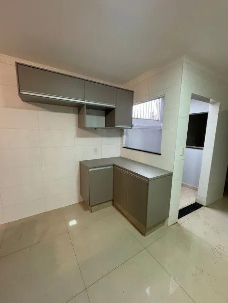 Alugar Casa / Padr&atilde;o em S&atilde;o Jos&eacute; do Rio Preto R$ 4.187,23 - Foto 19