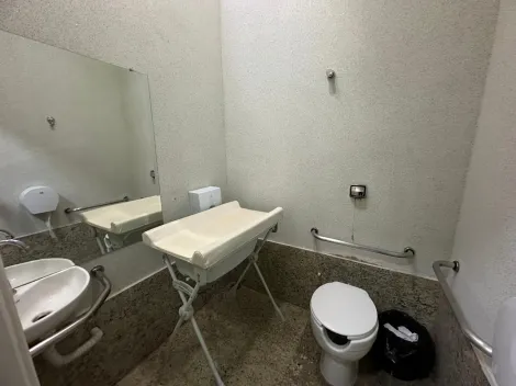 Alugar Comercial / Casa Comercial em S&atilde;o Jos&eacute; do Rio Preto R$ 18.000,00 - Foto 16