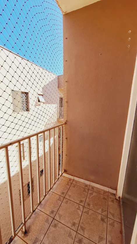 Alugar Apartamento / Padr&atilde;o em S&atilde;o Jos&eacute; do Rio Preto R$ 850,00 - Foto 4