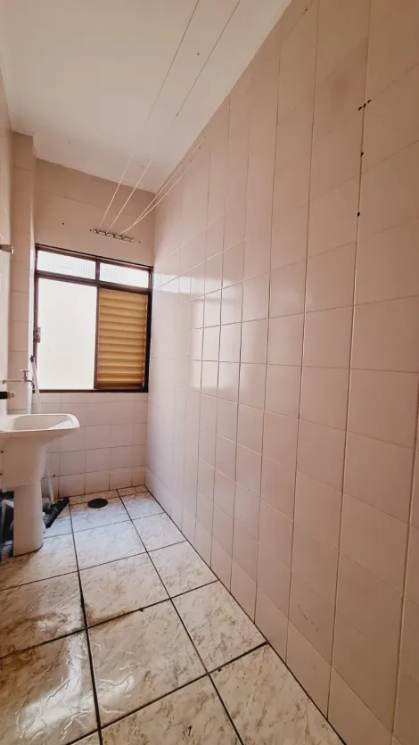 Alugar Apartamento / Padr&atilde;o em S&atilde;o Jos&eacute; do Rio Preto R$ 850,00 - Foto 14
