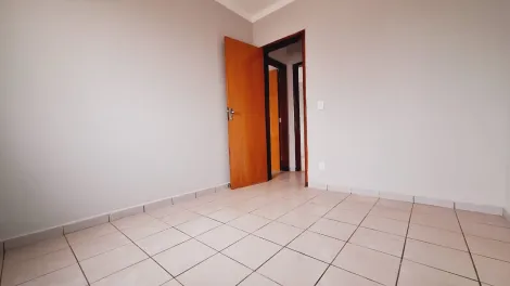 Alugar Apartamento / Padr&atilde;o em S&atilde;o Jos&eacute; do Rio Preto R$ 730,00 - Foto 9