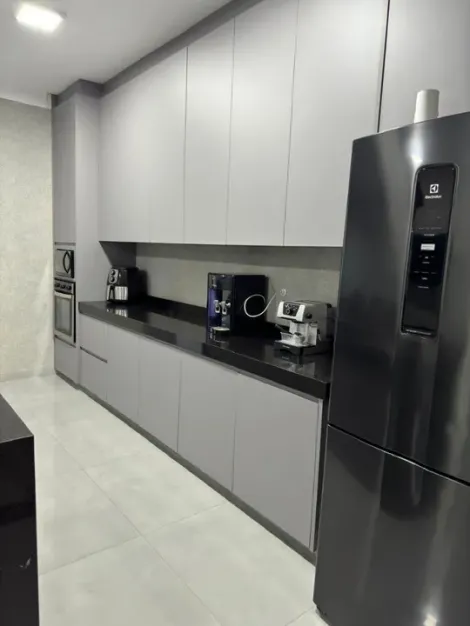 Comprar Casa / Padr&atilde;o em S&atilde;o Jos&eacute; do Rio Preto R$ 640.000,00 - Foto 4