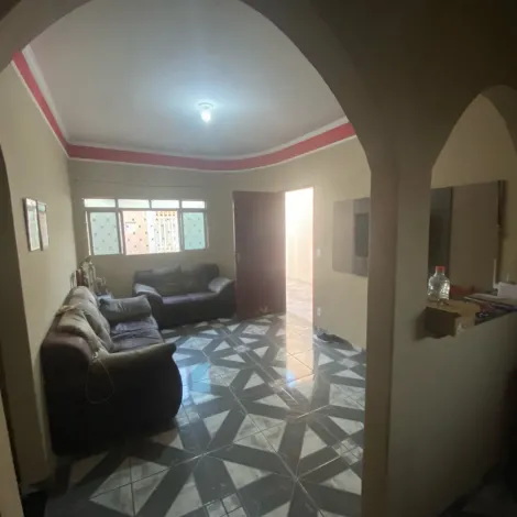 Alugar Casa / Padr&atilde;o em S&atilde;o Jos&eacute; do Rio Preto R$ 1.500,00 - Foto 3