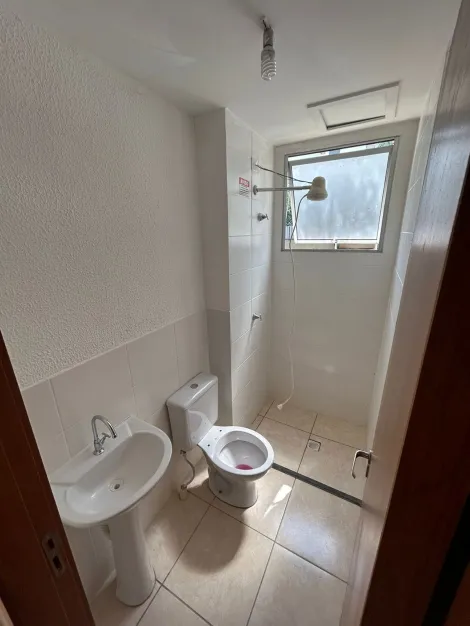 Alugar Apartamento / Padr&atilde;o em S&atilde;o Jos&eacute; do Rio Preto R$ 750,00 - Foto 5