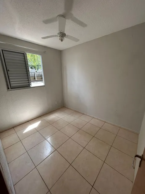 Alugar Apartamento / Padr&atilde;o em S&atilde;o Jos&eacute; do Rio Preto R$ 750,00 - Foto 6