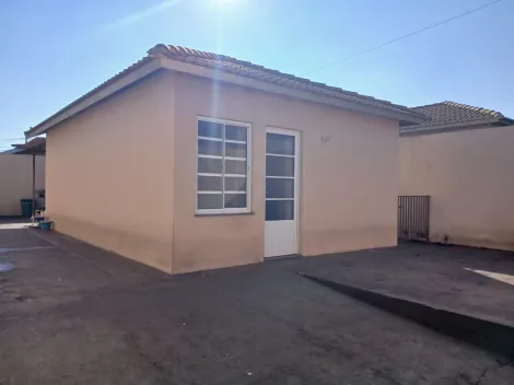 Alugar Casa / Padr&atilde;o em S&atilde;o Jos&eacute; do Rio Preto. apenas R$ 800,00