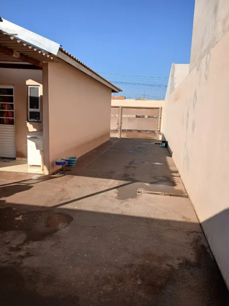 Alugar Casa / Padr&atilde;o em S&atilde;o Jos&eacute; do Rio Preto R$ 800,00 - Foto 3