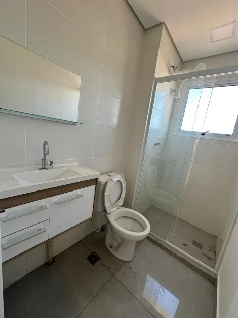 Alugar Apartamento / Padr&atilde;o em S&atilde;o Jos&eacute; do Rio Preto R$ 1.800,00 - Foto 6
