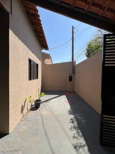 Comprar Casa / Padr&atilde;o em S&atilde;o Jos&eacute; do Rio Preto R$ 400.000,00 - Foto 4