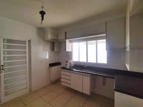 Alugar Casa / Padr&atilde;o em S&atilde;o Jos&eacute; do Rio Preto R$ 1.700,00 - Foto 5