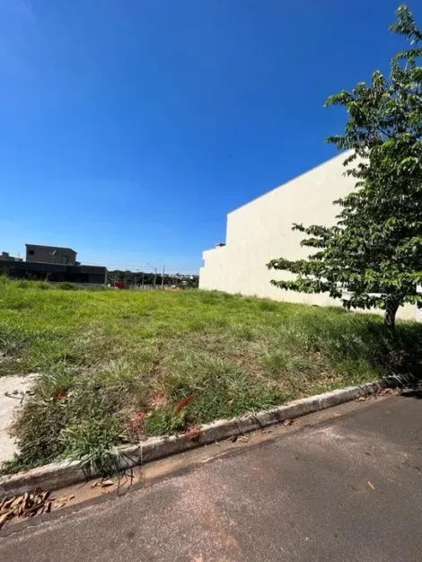 Terreno / Condom&iacute;nio em Mirassol 