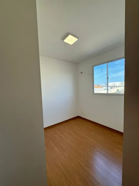 Alugar Apartamento / Padr&atilde;o em S&atilde;o Jos&eacute; do Rio Preto R$ 1.350,00 - Foto 3