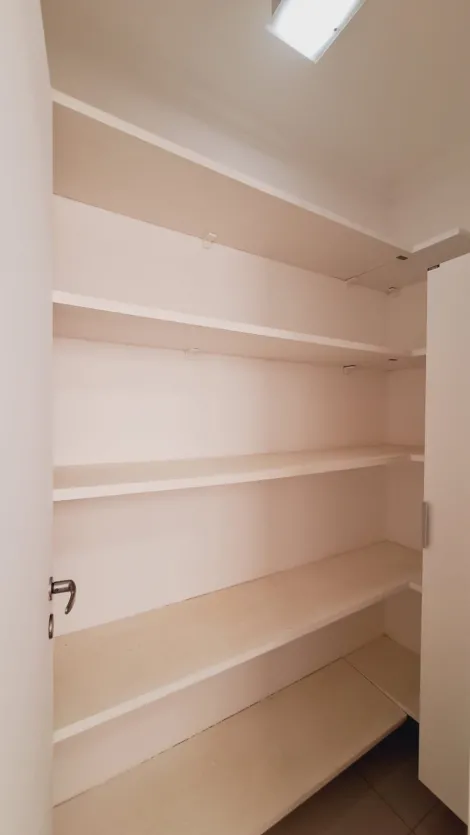 Alugar Apartamento / Padr&atilde;o em S&atilde;o Jos&eacute; do Rio Preto R$ 6.000,00 - Foto 14