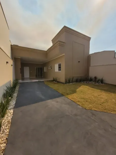 Comprar Casa / Padr&atilde;o em Mirassol R$ 400.000,00 - Foto 2