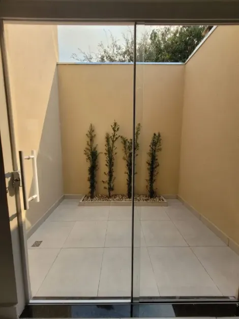 Comprar Casa / Padr&atilde;o em Mirassol R$ 400.000,00 - Foto 5