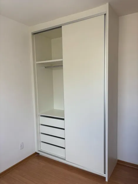 Alugar Apartamento / Padr&atilde;o em S&atilde;o Jos&eacute; do Rio Preto R$ 1.200,00 - Foto 8
