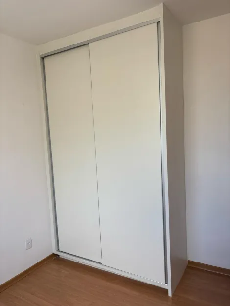 Alugar Apartamento / Padr&atilde;o em S&atilde;o Jos&eacute; do Rio Preto R$ 1.200,00 - Foto 10