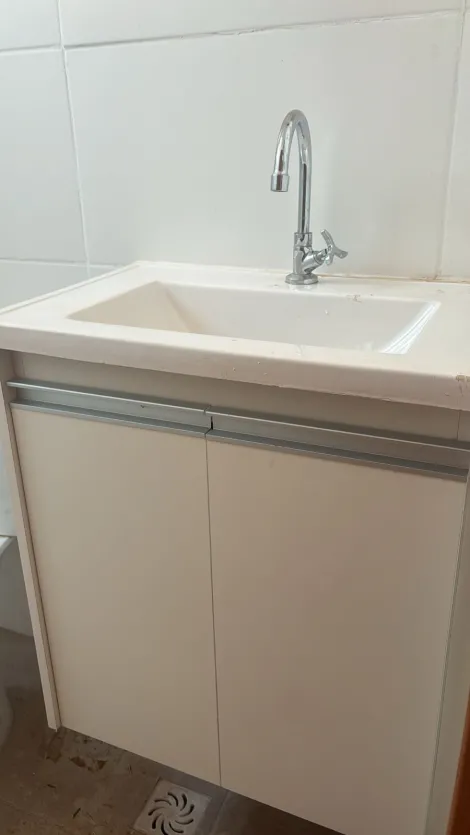 Alugar Apartamento / Padr&atilde;o em S&atilde;o Jos&eacute; do Rio Preto R$ 1.200,00 - Foto 13