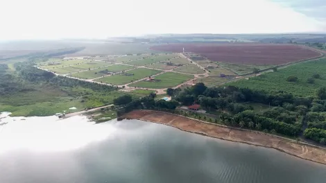 Comprar Terreno / Condom&iacute;nio em Adolfo R$ 120.000,00 - Foto 3