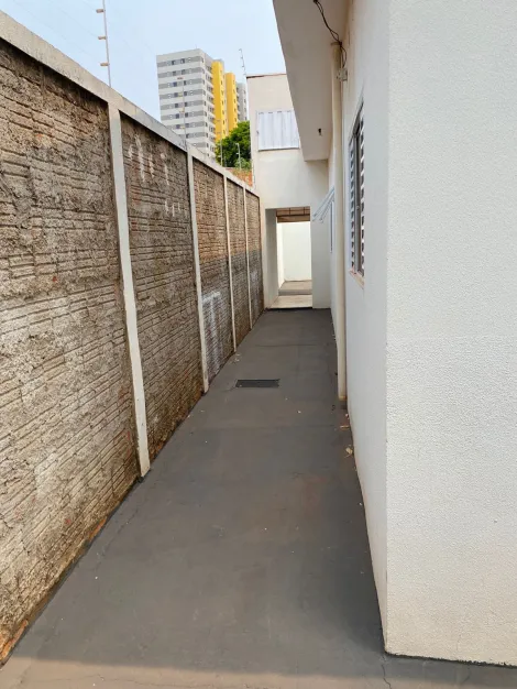 Comprar Casa / Padr&atilde;o em Votuporanga R$ 270.000,00 - Foto 3