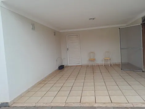 Alugar Casa / Padr&atilde;o em S&atilde;o Jos&eacute; do Rio Preto R$ 2.700,00 - Foto 2