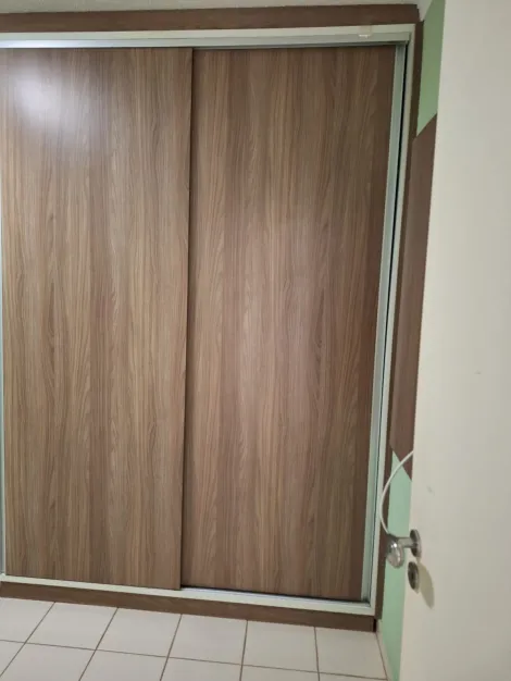 Alugar Apartamento / Padr&atilde;o em S&atilde;o Jos&eacute; do Rio Preto R$ 1.200,00 - Foto 4