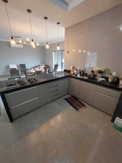 Alugar Casa / Padr&atilde;o em S&atilde;o Jos&eacute; do Rio Preto R$ 1.800,00 - Foto 2
