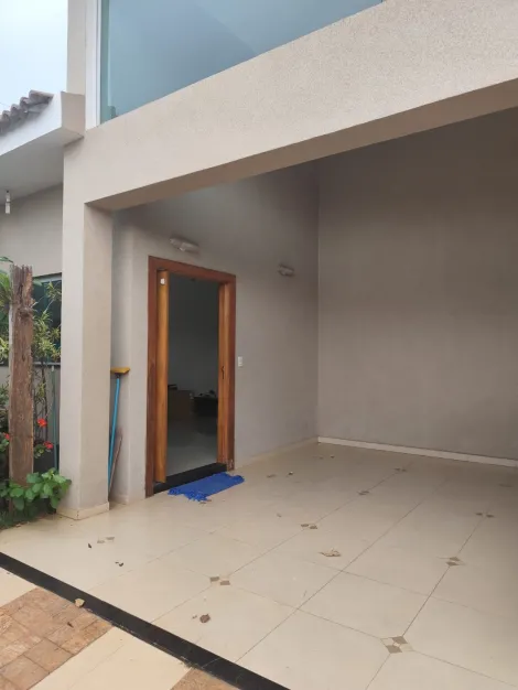 Alugar Casa / Padr&atilde;o em S&atilde;o Jos&eacute; do Rio Preto. apenas R$ 3.000,00