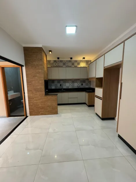 Casa / Padr&atilde;o em Votuporanga 