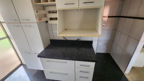 Alugar Casa / Condom&iacute;nio em S&atilde;o Jos&eacute; do Rio Preto R$ 2.000,00 - Foto 4