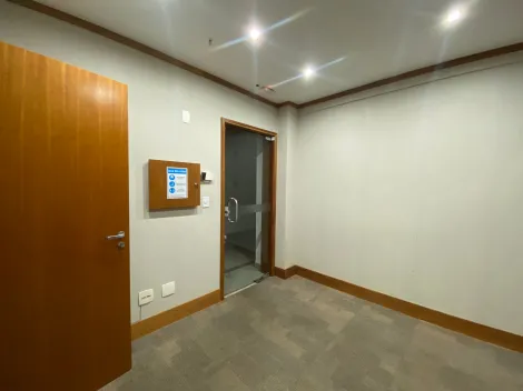 Alugar Comercial / Sala em S&atilde;o Jos&eacute; do Rio Preto R$ 3.000,00 - Foto 2