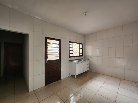Alugar Casa / Padr&atilde;o em Guapia&ccedil;u R$ 1.200,00 - Foto 4